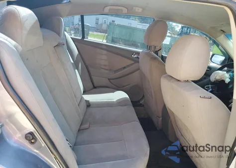 2012 Nissan Altima Base z USA, uszkodzony, nr VIN 1N4AL2AP2CC132804